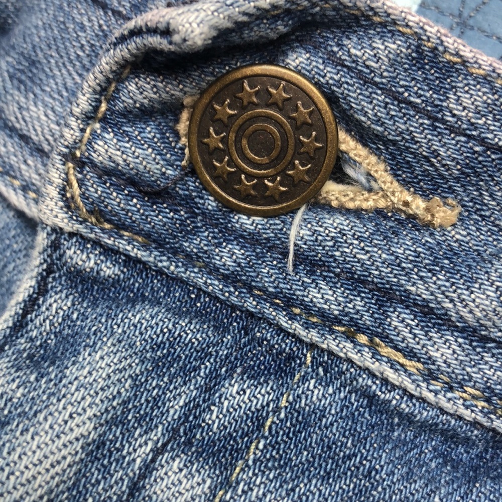 ROXY FACTORY DISTRESS JEAN SHORTS  9/30 ⭐️ - Picture 6 of 14